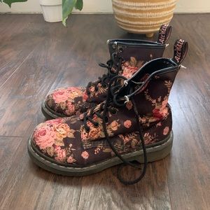 Dr. Martens floral 1461 boot